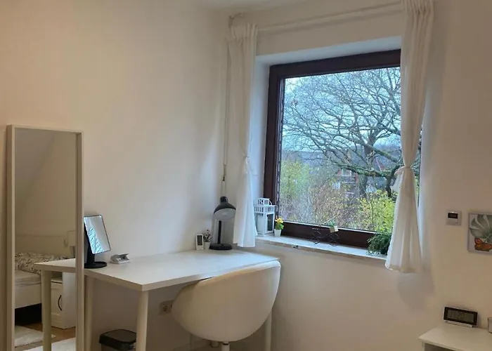 Ruhige Ortsrandlage 3 *